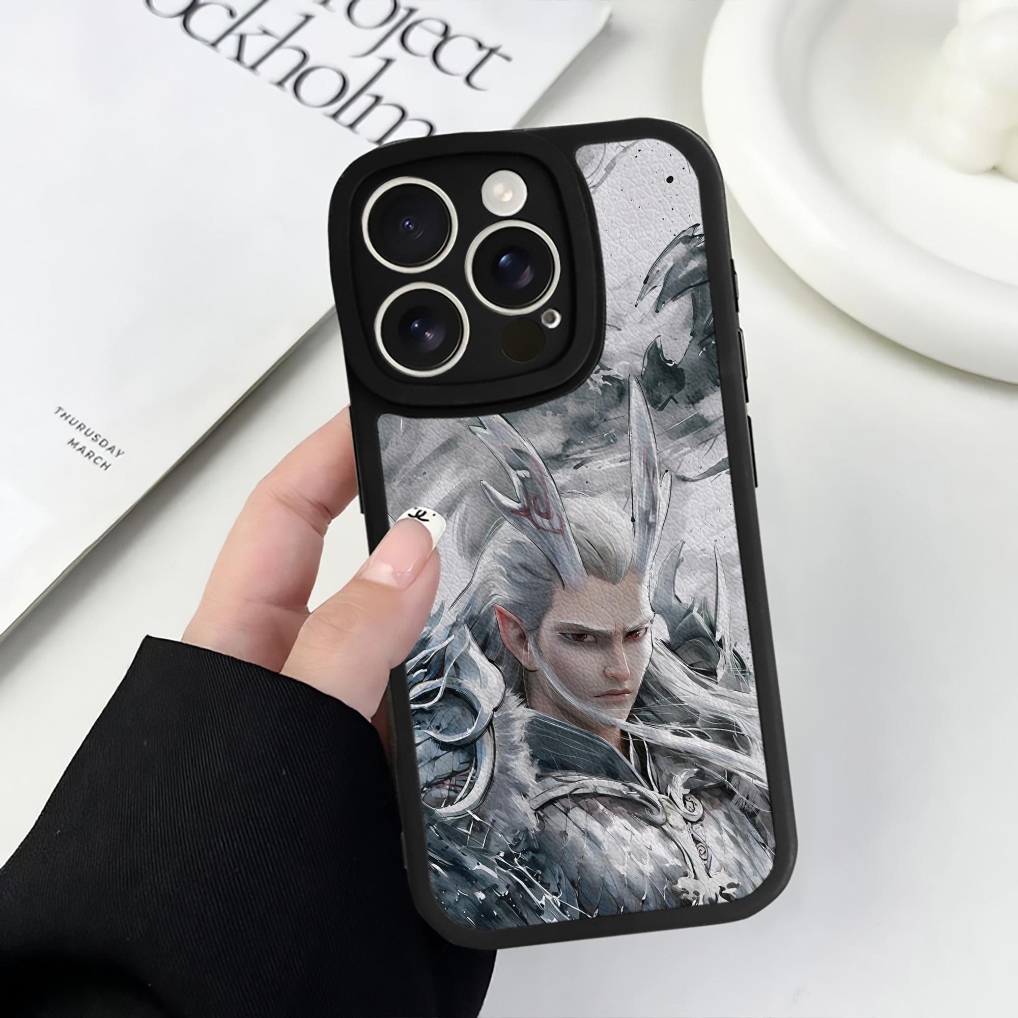 （画像用） Ne Zha 2 ナタ 魔童の大暴れ 【iPhone 16シリーズ対応】シリコンスマホケース（レザー調） 材質：シリコン